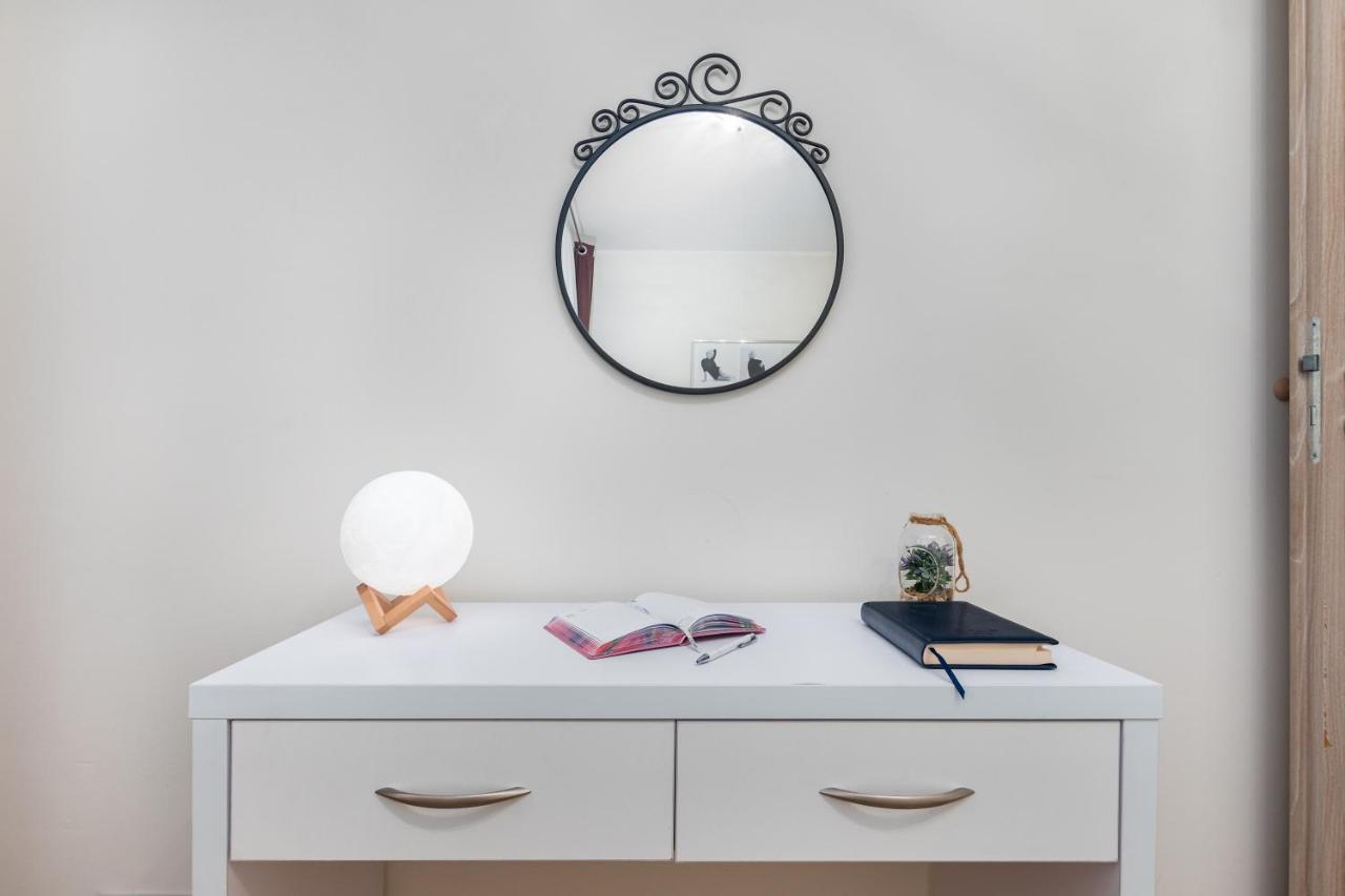 Al Krakowska 291A By Homeprime Warsawa Bagian luar foto