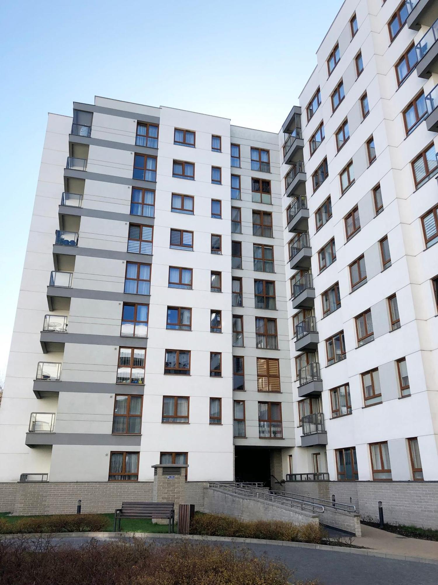 Al Krakowska 291A By Homeprime Warsawa Bagian luar foto